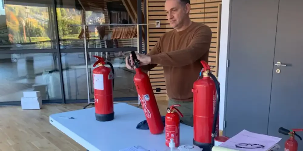 Révision d’extincteur à  Glières-Val de Borne Mat-Sec à Glières-Val de Borne pour un révision d'extincteur